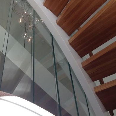 kierreportaat joissa lasikaide